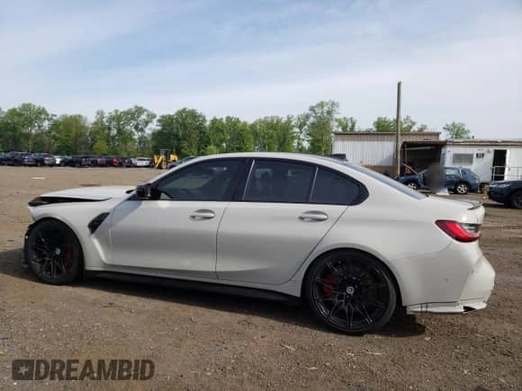 2022 BMW M3 Competition xDrive z VIN WBS43AY06NFN20476, wystawiony jako Copart lot #57796215 z przebiegiem 27 121 mil mil oraz Szkoda całkowita • Salvage title. Historia ofert i sprzedaży dostępna na DreamBid. Obrazek 2.