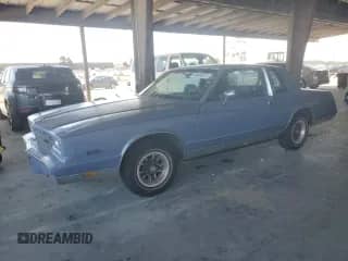 1984 Chevrolet Monte Carlo с VIN 1G1AZ37HXER212469, выставлен на аукционе Copart как лот 70594815 с пробегом 72 063 миль миль и Чистый • Clean title. История ставок и продаж доступна на DreamBid. Изображение 1.