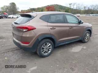2016 Hyundai Tucson SE с VIN KM8J23A4XGU182855, выставлен на аукционе IAAI как лот 43505992 с пробегом 142 097 миль миль и . История ставок и продаж доступна на DreamBid. Изображение 4.