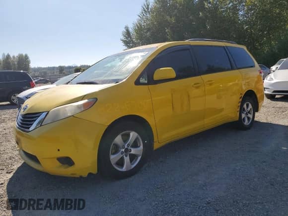 2011 Toyota Sienna LE AAS с VIN 5TDKK3DC2BS106409, выставлен на аукционе Copart как лот 66998635 с пробегом 544 666 миль миль и Списание • Salvage title. История ставок и продаж доступна на DreamBid. Изображение 1.