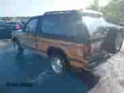 1989 Chevrolet Blazer z VIN 1GNCT18Z0K0179602, wystawiony jako IAAI lot #42535676 z przebiegiem 137 955 mil mil oraz . Historia ofert i sprzedaży dostępna na DreamBid. Obrazek 3.