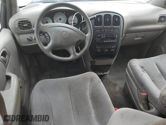 2002 Dodge Caravan SE with VIN 1B4GP25332B702178, listed as a Copart auction lot 62665425 with 170,213 mi miles and Salvage title. Bid and sale history available at DreamBid. Image 8.