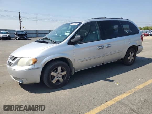 2005 Dodge Caravan SXT with VIN 2D4GP44L35R203664, listed as a Copart auction lot 70753255 with 188,741 mi miles and Salvage title. Bid and sale history available at DreamBid. Image 1.