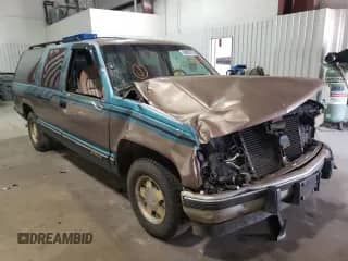 1994 Chevrolet Suburban with VIN 1GNEC16KXRJ364243, listed as a Copart auction lot 56009372 with 315,629 mi miles and Salvage title. Bid and sale history available at DreamBid. Image 1.