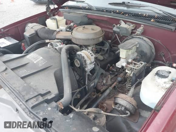 1994 GMC Sierra 1500 z VIN 1GTDC14Z2RZ530602, wystawiony jako IAAI lot #42577982 z przebiegiem 159 406 mil mil oraz . Historia ofert i sprzedaży dostępna na DreamBid. Obrazek 10.