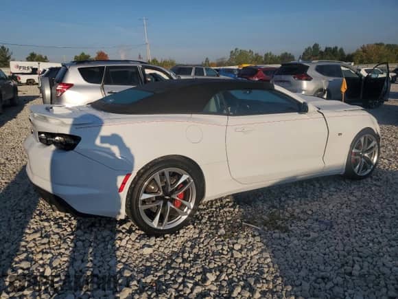 2023 Chevrolet Camaro 2SS z VIN 1G1FH3D79P0112407, wystawiony jako Copart lot #80910455 z przebiegiem 16 631 mil mil oraz Czysty tytuł • Clean title. Historia ofert i sprzedaży dostępna na DreamBid. Obrazek 3.