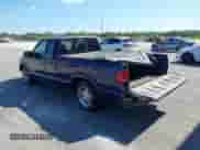 2001 Chevrolet S-10 LS z VIN 1GCCS19W018176716, wystawiony jako IAAI lot #42035325 z przebiegiem 208 739 mil mil oraz . Historia ofert i sprzedaży dostępna na DreamBid. Obrazek 3.