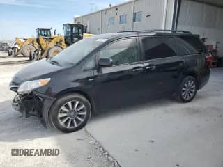 2018 Toyota Sienna XLE with VIN 5TDDZ3DC9JS206770, listed as a Copart auction lot 70149515 with 125,626 mi miles and Salvage title. Bid and sale history available at DreamBid. Image 1.