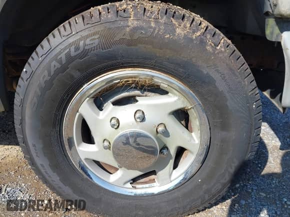 2002 Ford Econoline Cargo with VIN 1FTNE242X2HA90857, listed as a IAAI auction lot 42716391 with 103,796 mi miles and . Bid and sale history available at DreamBid. Image 14.