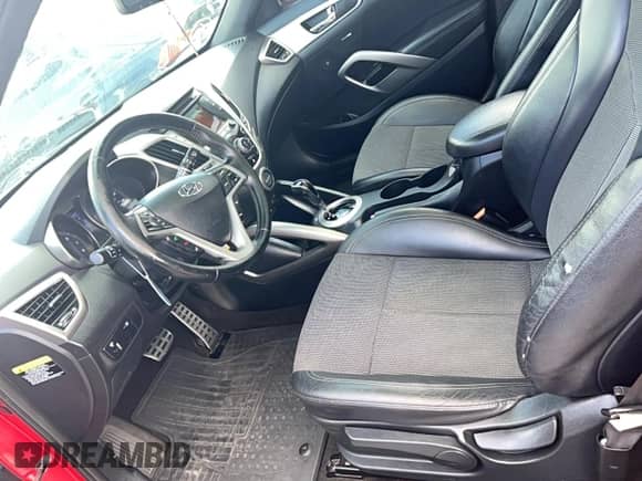2016 Hyundai Veloster с VIN KMHTC6AD4GU281033, выставлен на аукционе Copart как лот 85571595 с пробегом 149 490 миль миль и Чистый • Clean title. История ставок и продаж доступна на DreamBid. Изображение 14.