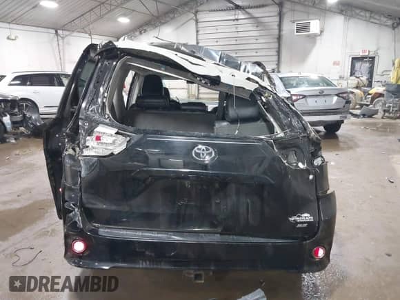 2011 Toyota Sienna SE with VIN 5TDXK3DC1BS172813, listed as a IAAI auction lot 41643352 with 172,385 mi miles and . Bid and sale history available at DreamBid. Image 17.