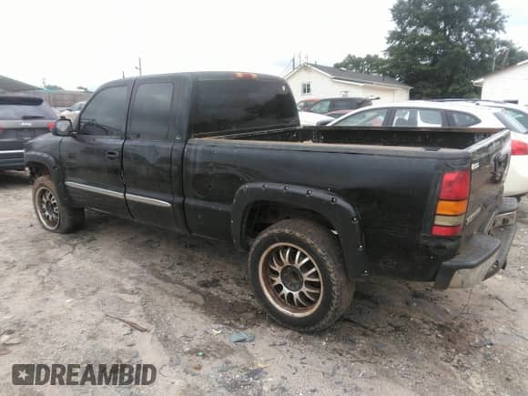 2005 GMC Sierra 1500 SLE with VIN 1GTEK19ZX5Z310277, listed as a IAAI auction lot 42948424 with 293,724 mi miles and . Bid and sale history available at DreamBid. Image 3.