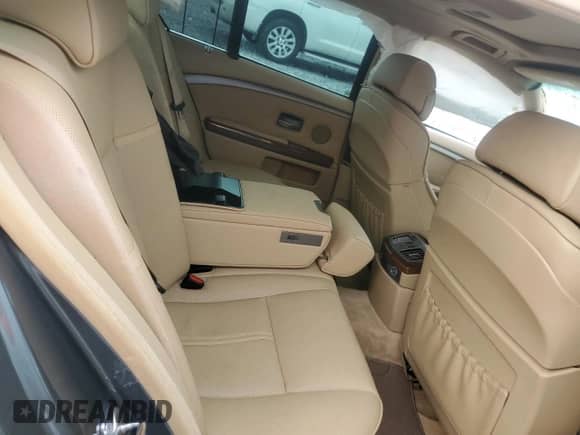 2007 BMW 7 Series 750i with VIN WBAHL83527DT08965, listed as a Copart auction lot 70316785 with Not provided miles and Non repairable. Bid and sale history available at DreamBid. Image 11.