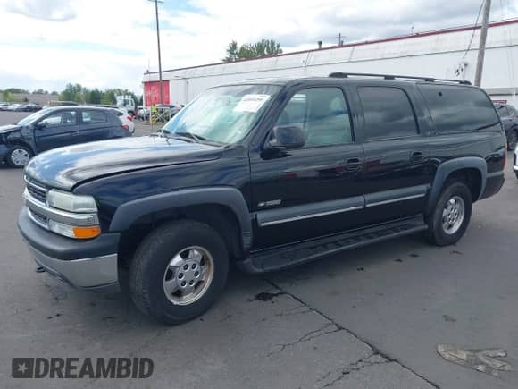 2000 Chevrolet Suburban LT with VIN 3GNFK16TXYG110435, listed as a IAAI auction lot 42093295 with 279,464 mi miles and . Bid and sale history available at DreamBid. Image 2.