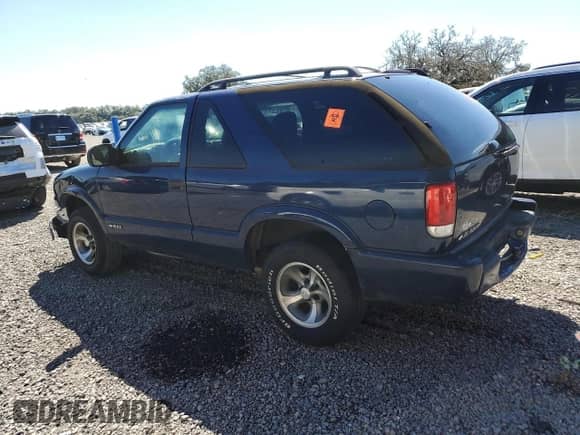 2001 Chevrolet Blazer LS с VIN 1GNCS18W51K150219, выставлен на аукционе Copart как лот 83869245 с пробегом 237 489 миль миль и Списание • Salvage title. История ставок и продаж доступна на DreamBid. Изображение 2.