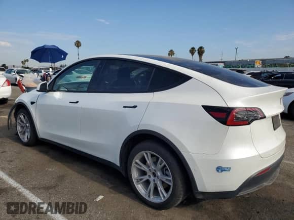 2021 Tesla Model Y Long Range with VIN 5YJYGDEE2MF193902, listed as a Copart auction lot 62967184 with 38,169 mi miles and Salvage title. Bid and sale history available at DreamBid. Image 2.