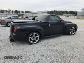 2005 Chevrolet SSR LS z VIN 1GCES14H25B117855, wystawiony jako Copart lot #86213054 z przebiegiem Nie podano mil oraz Nie do naprawy • Non repairable. Historia ofert i sprzedaży dostępna na DreamBid. Obrazek 3.