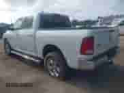 2017 Ram 1500 Big Horn z VIN 1C6RR7LG9HS546785, wystawiony jako IAAI lot #42745929 z przebiegiem 124 865 mil mil oraz . Historia ofert i sprzedaży dostępna na DreamBid. Obrazek 3.