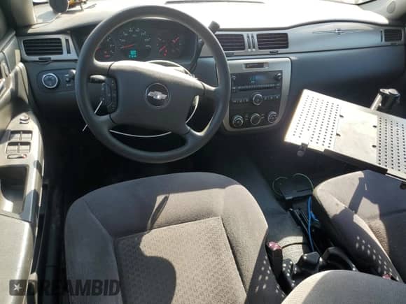 2016 Chevrolet Impala Police Police с VIN 2G1WD5E3XG1104596, выставлен на аукционе Copart как лот 71199694 с пробегом 55 317 миль миль и Списание • Salvage title. История ставок и продаж доступна на DreamBid. Изображение 8.