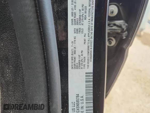 2025 Ram 1500 Big Horn z VIN 1C6RRFFGXSN585784, wystawiony jako Copart lot #70215035 z przebiegiem 16 105 mil mil oraz Szkoda całkowita • Salvage title. Historia ofert i sprzedaży dostępna na DreamBid. Obrazek 12.