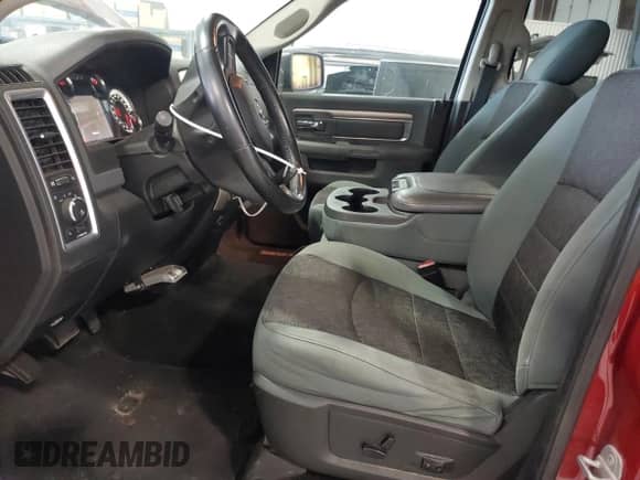 2014 Ram 1500 Big Horn z VIN 1C6RR7LT3ES125525, wystawiony jako Copart lot #83845545 z przebiegiem 108 261 mil mil oraz Szkoda całkowita • Salvage title. Historia ofert i sprzedaży dostępna na DreamBid. Obrazek 7.