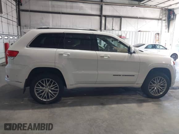 2018 Jeep Grand Cherokee Summit с VIN 1C4RJFJM9JC449573, выставлен на аукционе IAAI как лот 42631788 с пробегом 80 164 миль миль и . История ставок и продаж доступна на DreamBid. Изображение 13.