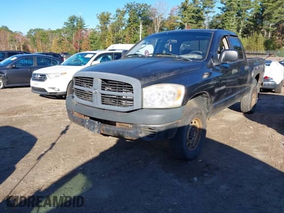 2007 Dodge 1500 SLT with VIN 1D7HU18N97J581974, listed as a IAAI auction lot 43390647 with 281,568 mi miles and . Bid and sale history available at DreamBid. Image 2.