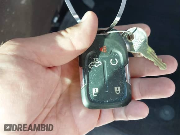 2020 Chevrolet Silverado 1500 LT с VIN 3GCUYDET4LG203526, выставлен на аукционе IAAI как лот 42107566 с пробегом 106 584 миль миль и . История ставок и продаж доступна на DreamBid. Изображение 11.