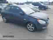 2008 Hyundai Accent SE z VIN KMHCN36C78U077823, wystawiony jako IAAI lot #42783390 z przebiegiem 179 160 mil mil oraz . Historia ofert i sprzedaży dostępna na DreamBid. Obrazek 1.