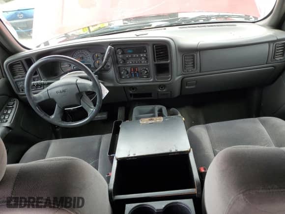 2005 GMC Sierra 1500 SLT z VIN 2GTEC13T351177047, wystawiony jako Copart lot #53577335 z przebiegiem 77 932 mil mil oraz Szkoda całkowita • Salvage title. Historia ofert i sprzedaży dostępna na DreamBid. Obrazek 8.