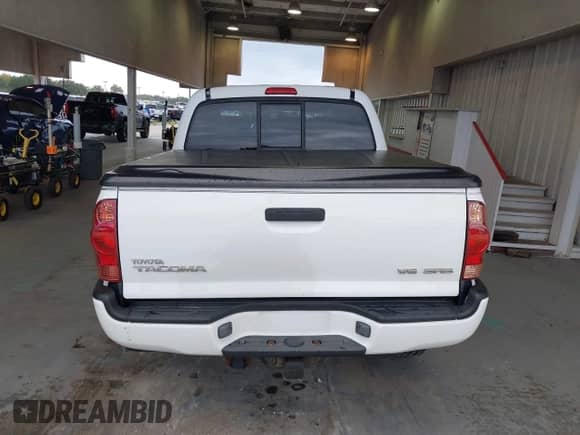 2007 Toyota Tacoma с VIN 5TELU42N17Z359319, выставлен на аукционе IAAI как лот 43456146 с пробегом 180 577 миль миль и . История ставок и продаж доступна на DreamBid. Изображение 17.