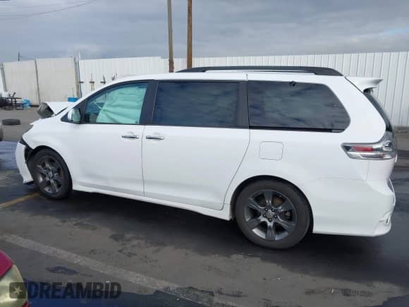 2016 Toyota Sienna SE with VIN 5TDXK3DCXGS738037, listed as a IAAI auction lot 41469460 with 154,036 mi miles and . Bid and sale history available at DreamBid. Image 11.
