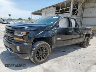 2019 Chevrolet Silverado 1500 LT with VIN 2GCVKPEC9K1209112, listed as a Copart auction lot 67542335 with 113,190 mi miles and Salvage title. Bid and sale history available at DreamBid. Image 1.