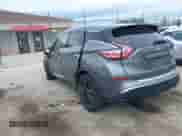 2018 Nissan Murano S z VIN 5N1AZ2MH8JN190166, wystawiony jako IAAI lot #42822578 z przebiegiem 111 679 mil mil oraz . Historia ofert i sprzedaży dostępna na DreamBid. Obrazek 3.