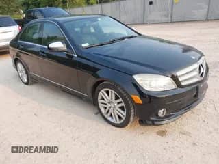 2008 Mercedes-Benz C 300 Sport z VIN WDDGF81X68F129303, wystawiony jako IAAI lot #42897821 z przebiegiem 163 079 mil mil oraz . Historia ofert i sprzedaży dostępna na DreamBid. Obrazek 1.