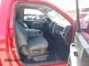 2016 Ram 1500 Express z VIN 3C6JR6AT5GG200908, wystawiony jako IAAI lot #42834418 z przebiegiem 130 635 mil mil oraz . Historia ofert i sprzedaży dostępna na DreamBid. Obrazek 5.