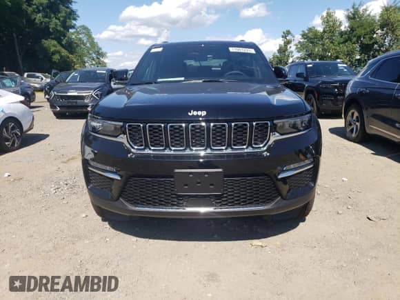 2025 Jeep Grand Cherokee Limited with VIN 1C4RJHBGXSC330114, listed as a Copart auction lot 71661225 with 15 mi miles and Salvage title. Bid and sale history available at DreamBid. Image 5.