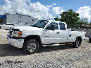 2006 GMC Sierra 1500 z VIN 1GTHC29D66E271748, wystawiony jako Copart lot #69439535 z przebiegiem 151 627 mil mil oraz Czysty tytuł • Clean title. Historia ofert i sprzedaży dostępna na DreamBid. Obrazek 1.