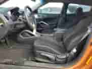 2016 Hyundai Veloster z VIN KMHTC6AD8GU295047, wystawiony jako Copart lot #84794875 z przebiegiem 169 732 mil mil oraz Szkoda całkowita • Salvage title. Historia ofert i sprzedaży dostępna na DreamBid. Obrazek 7.