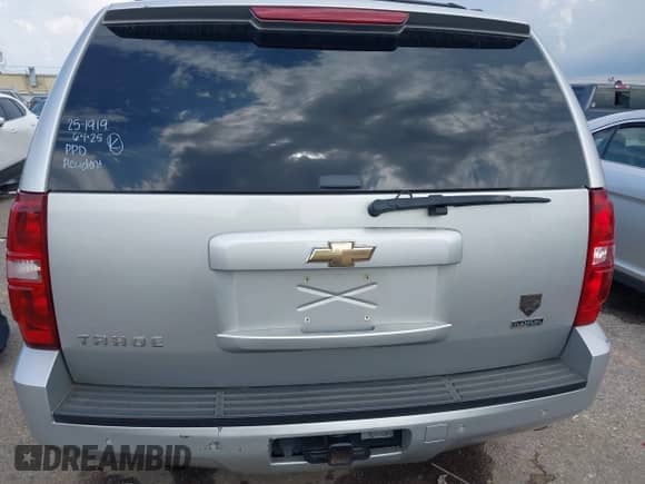 2010 Chevrolet Tahoe LT с VIN 1GNUCBE01AR214478, выставлен на аукционе IAAI как лот 42827366 с пробегом 193 673 миль миль и . История ставок и продаж доступна на DreamBid. Изображение 16.