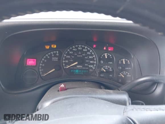 2002 Chevrolet Suburban LT with VIN 3GNFK16T32G203482, listed as a IAAI auction lot 43150404 with 258,149 mi miles and . Bid and sale history available at DreamBid. Image 7.