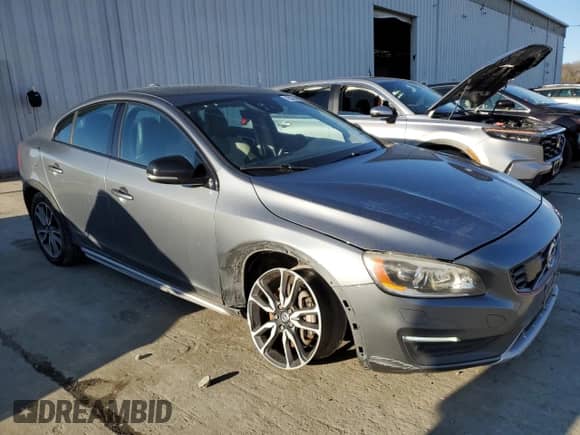 2016 Volvo S60 T5 Platinum с VIN YV4612UM5G2000927, выставлен на аукционе Copart как лот 45575685 с пробегом 137 541 миль миль и Списание • Salvage title. История ставок и продаж доступна на DreamBid. Изображение 4.