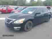 2015 Nissan Altima S z VIN 1N4AL3AP3FC457570, wystawiony jako IAAI lot #43128513 z przebiegiem 215 727 mil mil oraz . Historia ofert i sprzedaży dostępna na DreamBid. Obrazek 2.