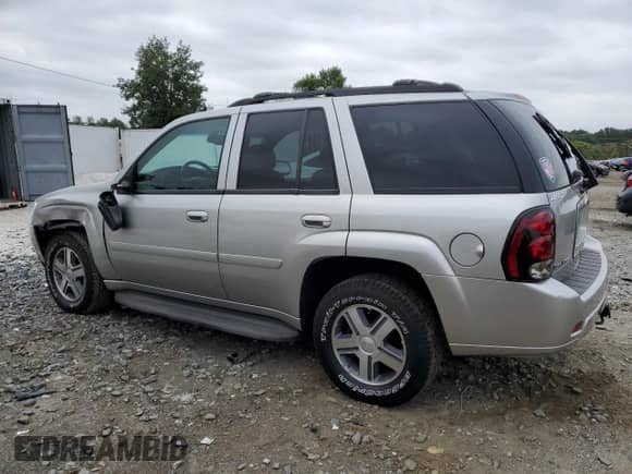 2007 Chevrolet TrailBlazer LS с VIN 1GNDT13S372254951, выставлен на аукционе Copart как лот 72010885 с пробегом 178 725 миль миль и Списание • Salvage title. История ставок и продаж доступна на DreamBid. Изображение 2.