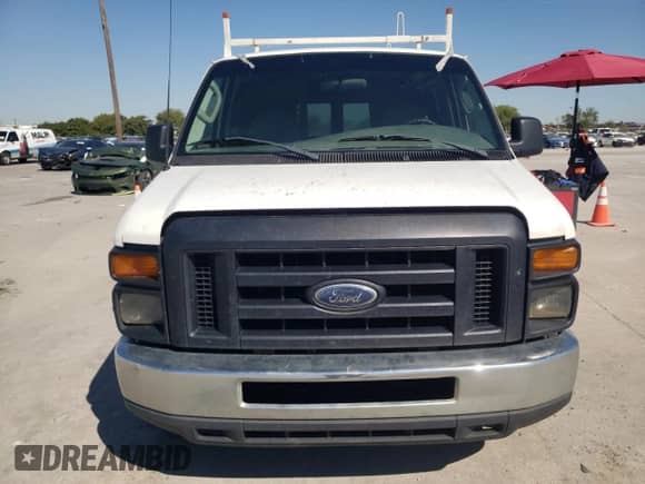 2008 Ford Econoline Cargo Commercial with VIN 1FTSS34L68DB32404, listed as a Copart auction lot 72162824 with 264,208 mi miles and Clean title. Bid and sale history available at DreamBid. Image 5.