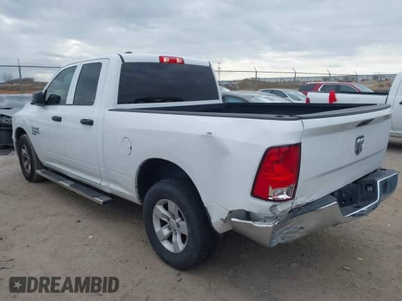 2021 Ram 1500 Tradesman z VIN 1C6RR6FG2MS506595, wystawiony jako IAAI lot #41169146 z przebiegiem 43 726 mil mil oraz . Historia ofert i sprzedaży dostępna na DreamBid. Obrazek 3.