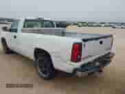 2005 Chevrolet Silverado 1500 z VIN 1GCEC14V15Z234840, wystawiony jako IAAI lot #41680492 z przebiegiem 264 652 mil mil oraz . Historia ofert i sprzedaży dostępna na DreamBid. Obrazek 3.