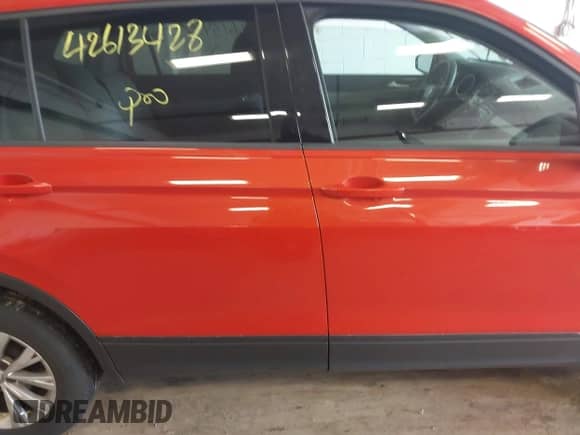 2018 Volkswagen Tiguan S с VIN 3VV0B7AX7JM081884, выставлен на аукционе IAAI как лот 42613428 с пробегом 134 196 миль миль и . История ставок и продаж доступна на DreamBid. Изображение 13.