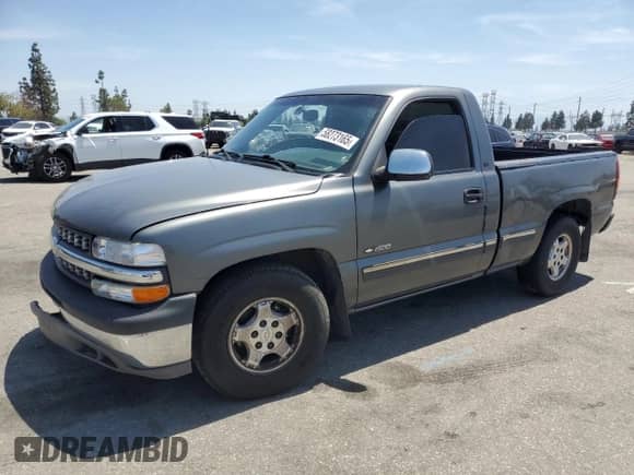 2002 Chevrolet Silverado 1500 LS with VIN 1GCEC14V82Z150008, listed as a Copart auction lot 58273165 with 357,104 mi miles and Salvage title. Bid and sale history available at DreamBid. Image 1.