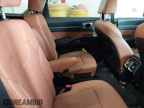 2022 Kia Sorento SX with VIN 5XYRKDLFXNG104652, listed as a IAAI auction lot 41493149 with 27,064 mi miles and . Bid and sale history available at DreamBid. Image 8.